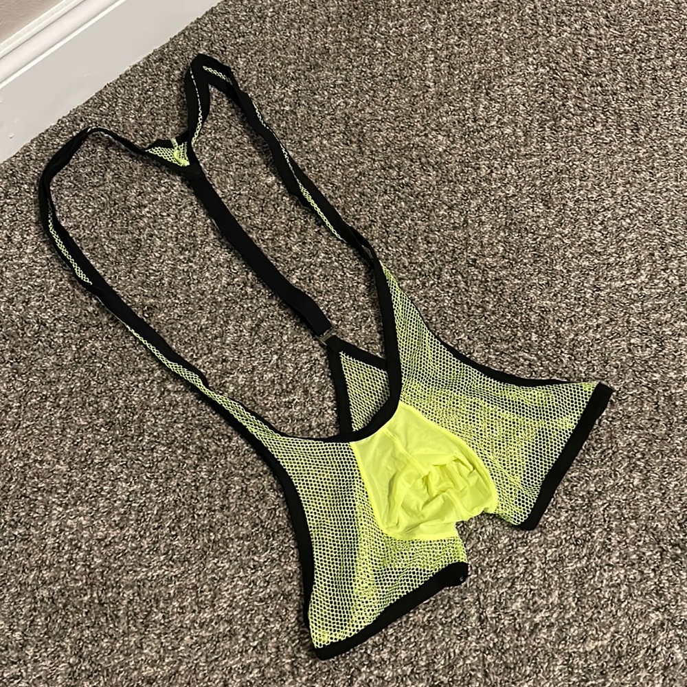 Men’s Neon Singlet